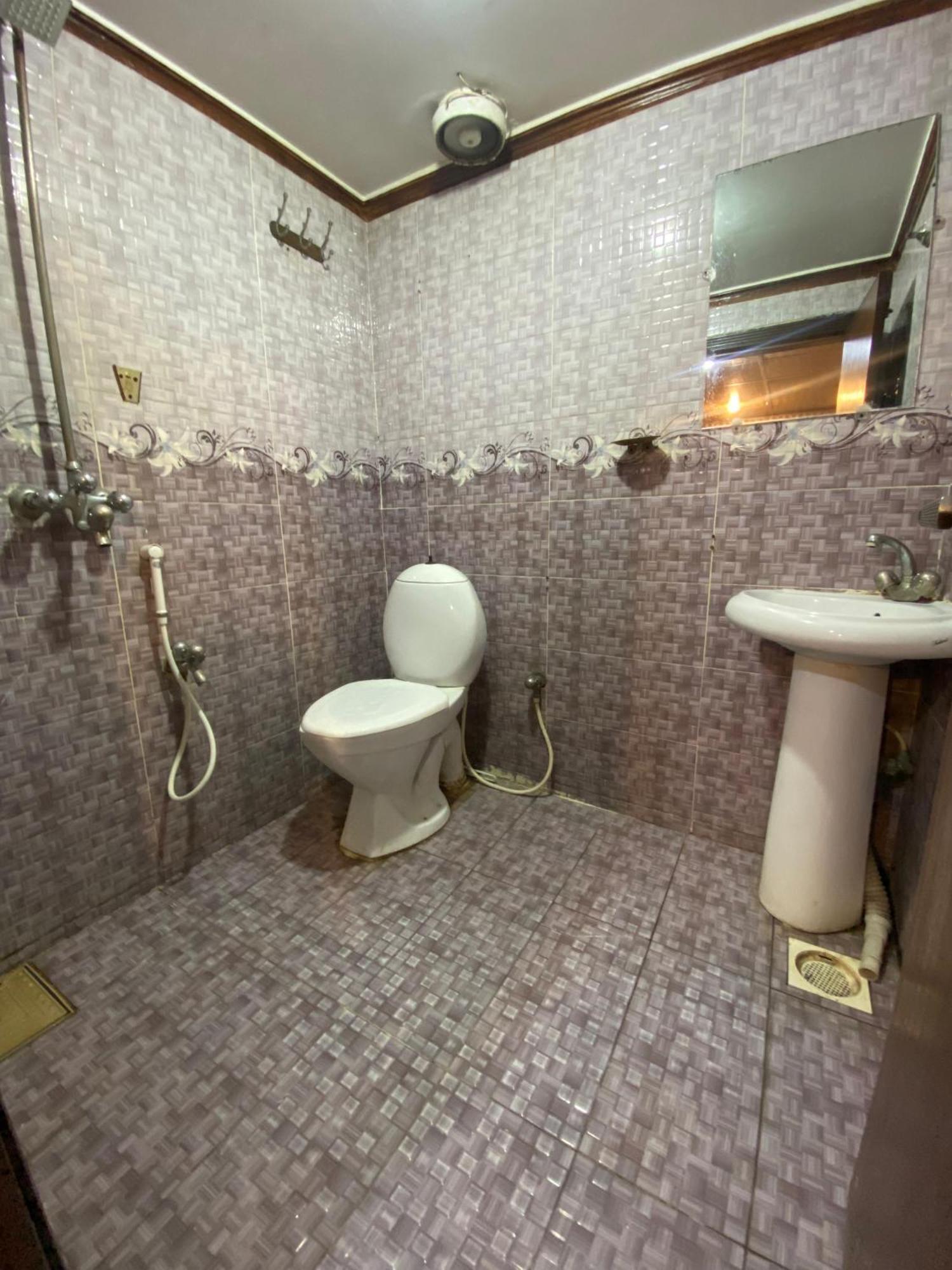 Baoo Jee Hotel Islamabad 라왈핀디 외부 사진